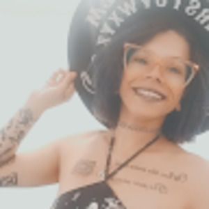 Meet your Posher, Abigail